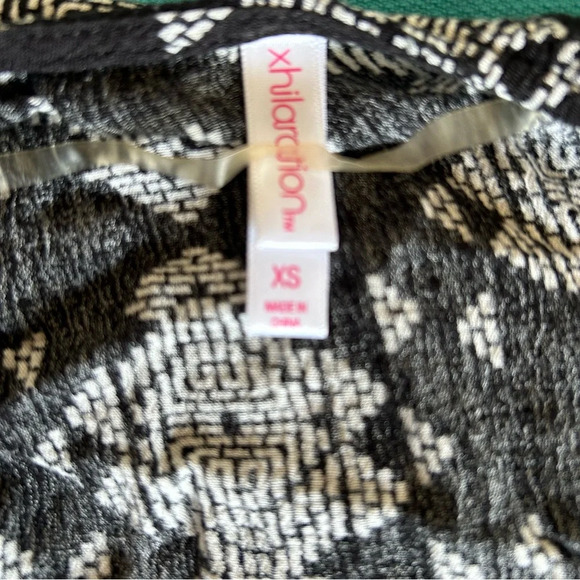 3/4 Bell Sleeves Cropped Shrug Bolero Cardigan Xhilaration Black and White Boho - Picture 11 of 12